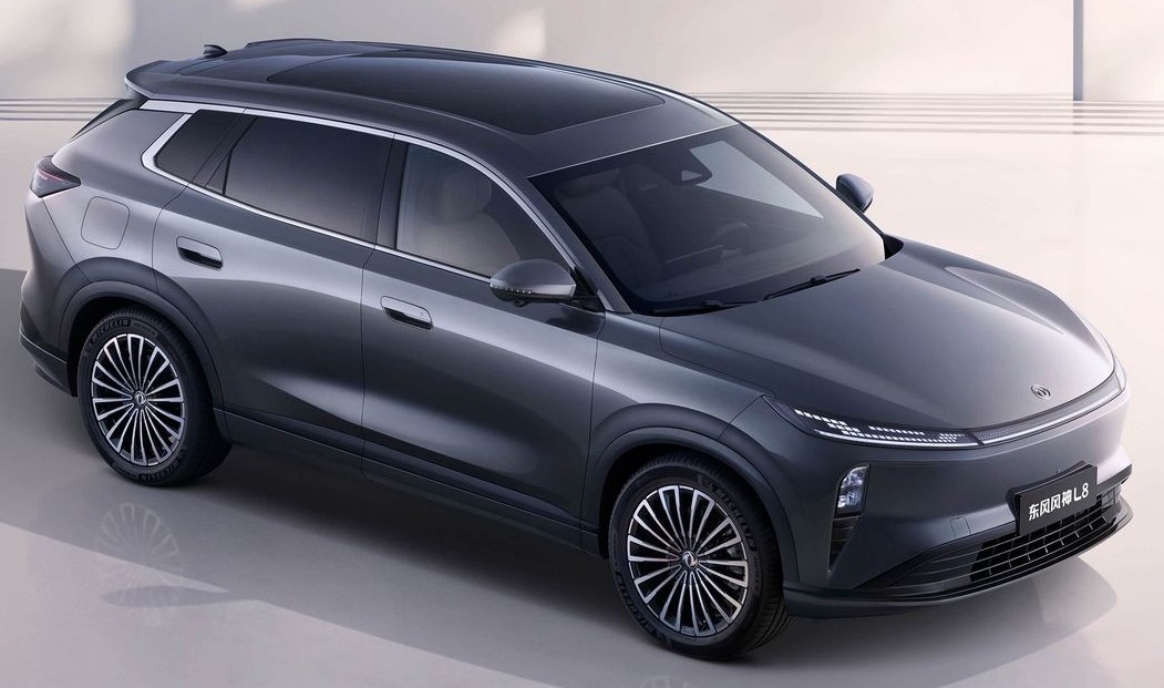 Кроссовер Dongfeng Aeolus L8 экстерьер вид четвертый