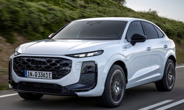 Кроссовер Audi Q3 Sportback экстерьер вид четвертый