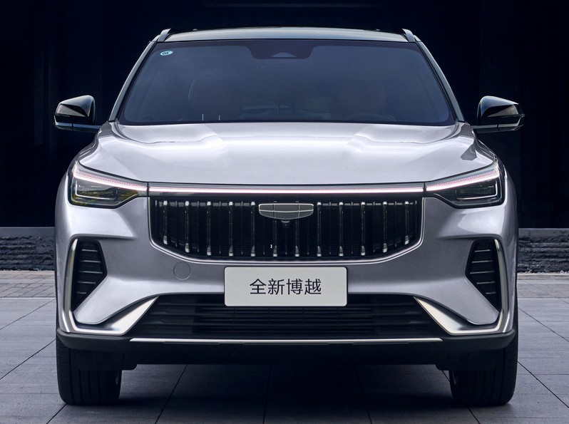 Кроссовер Geely Boyue экстерьер вид первый