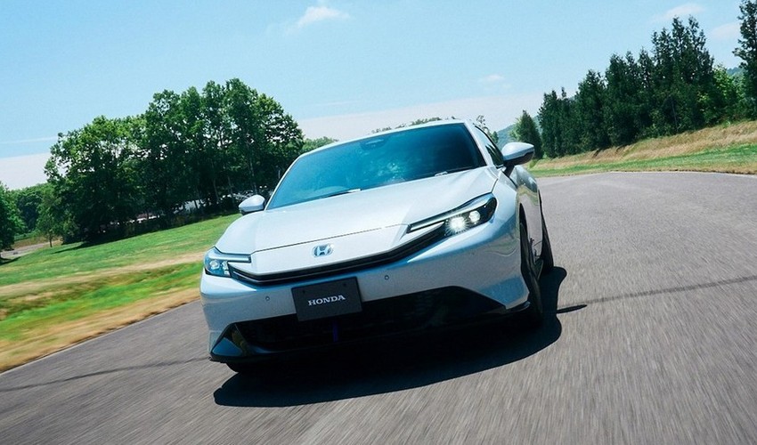 Купе Honda Prelude экстерьер вид второй