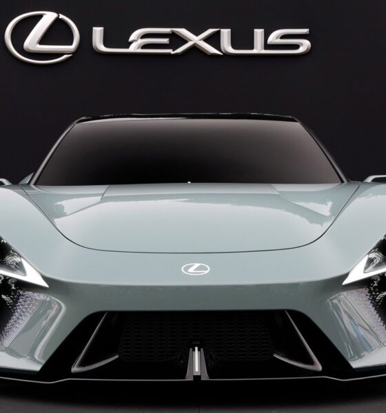 Суперкар Lexus Sport Concept вид четвертый