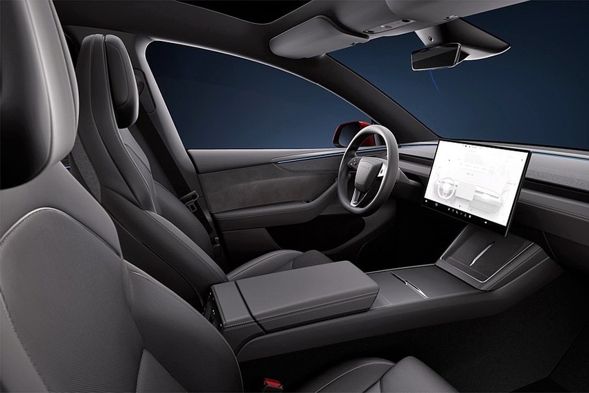 Кроссовер Tesla Model Y L салон вид второй