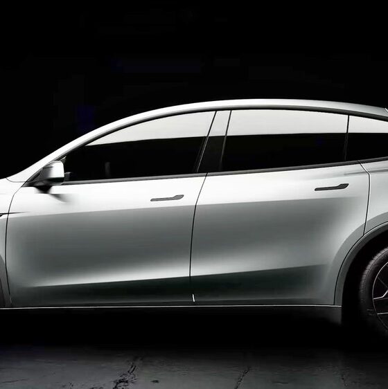 Кроссовер Tesla Model Y L экстерьер вид второй