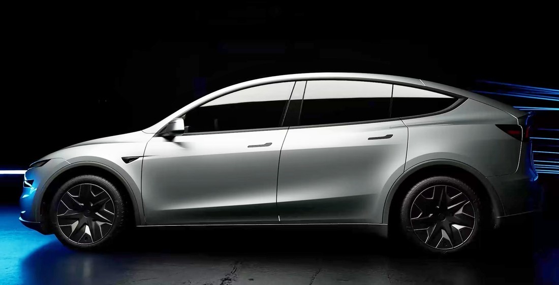 Кроссовер Tesla Model Y L экстерьер вид второй