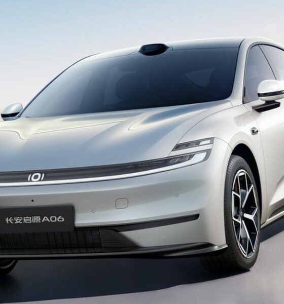 Лифтбек Changan Qiyuan A06 экстерьер вид первый