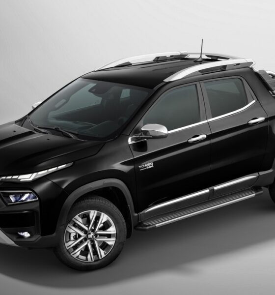 Пикап Fiat Toro экстерьер вид четвертый