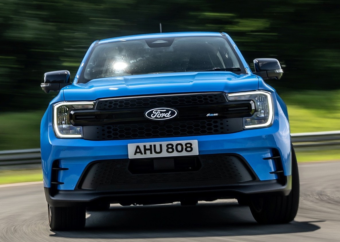 Пикап Ford Ranger MS-RT PHEV экстерьер вид третий