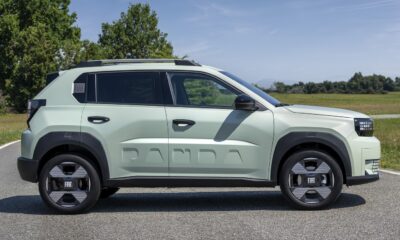 Хэтчбек Fiat Grande Panda экстерьер вид четвертый