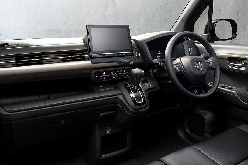 Хэтчбек Honda N-WGN салон