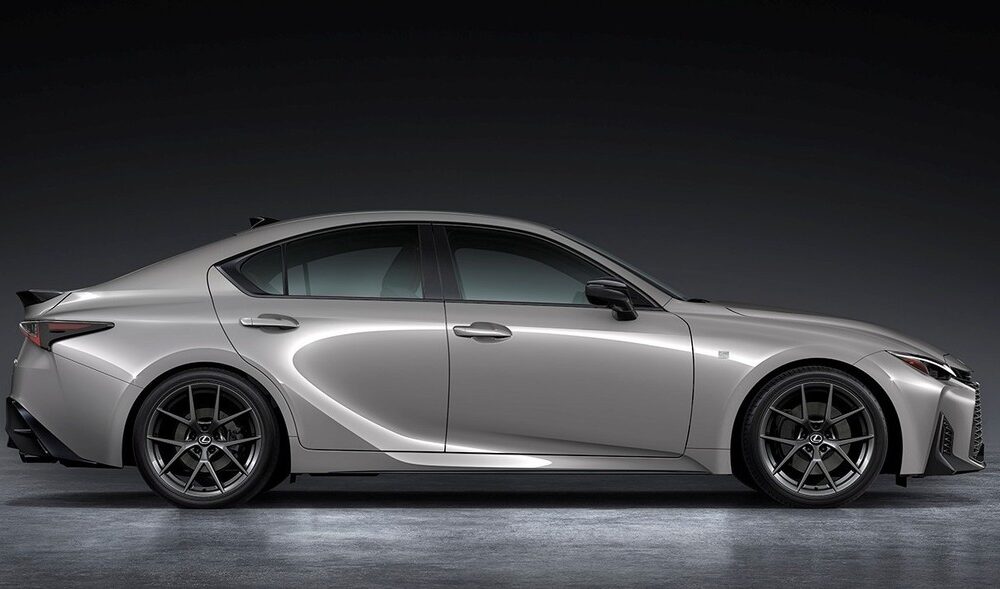 Седан Lexus IS экстерьер вид шестой
