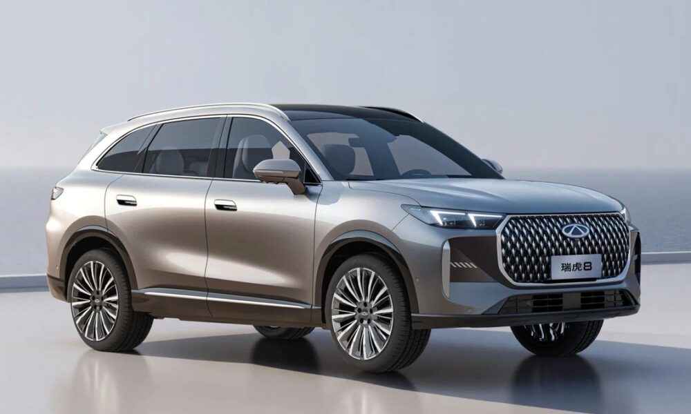 Кроссовер Chery Tiggo 8 экстерьер вид четвертый