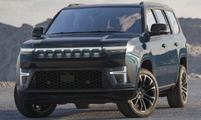 Внедорожник Jeep Grand Wagoneer экстерьер вид второй