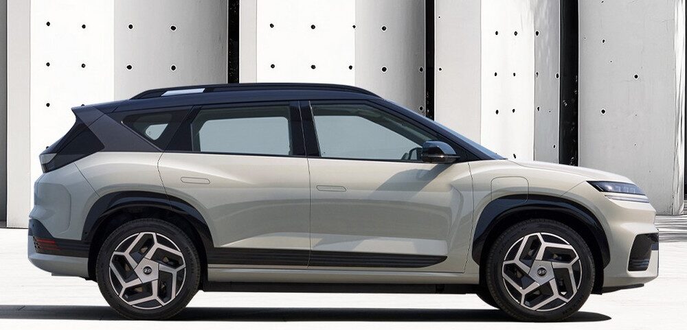Кроссовер Hyundai EO экстерьер вид третий