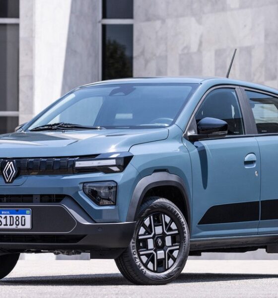 Хэтчбек Renault Kwid E-Tech экстерьер вид третий
