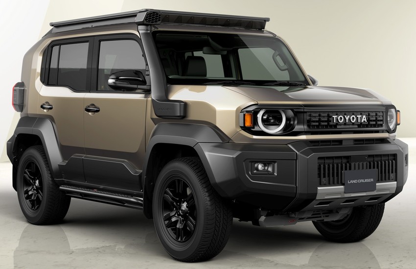 Внедорожник Toyota Land Cruiser FJ экстерьер вид первый 