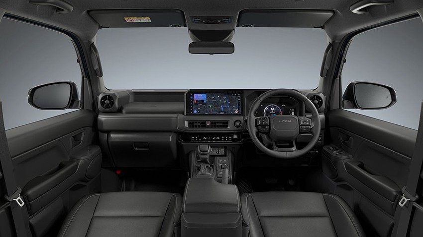 Внедорожник Toyota Land Cruiser FJ салон вид первый