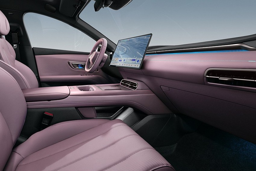 Седан Deepal L06 салон