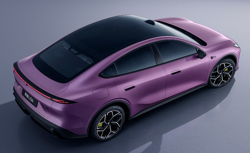 Седан Deepal L06 экстерьер вид первый