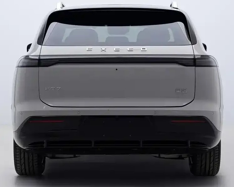 Кроссовер Exeed Exlantix ЕТ7 вид третий