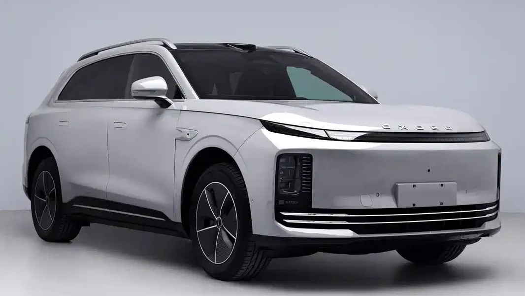 Кроссовер Exeed Exlantix ЕТ7 вид второй