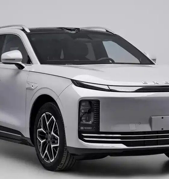 Кроссовер Exeed Exlantix ЕТ7 вид четвертый