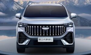 Большой SUV обзавелся другим 181-сильным мотором