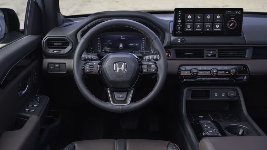 Кроссовер Honda Pilot салон вид первый