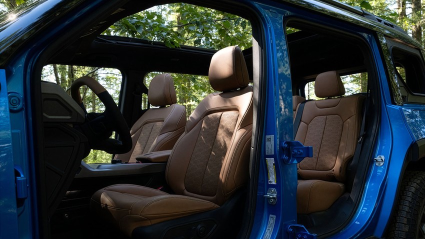 Внедорожник Jeep Recon Moab салон вид второй