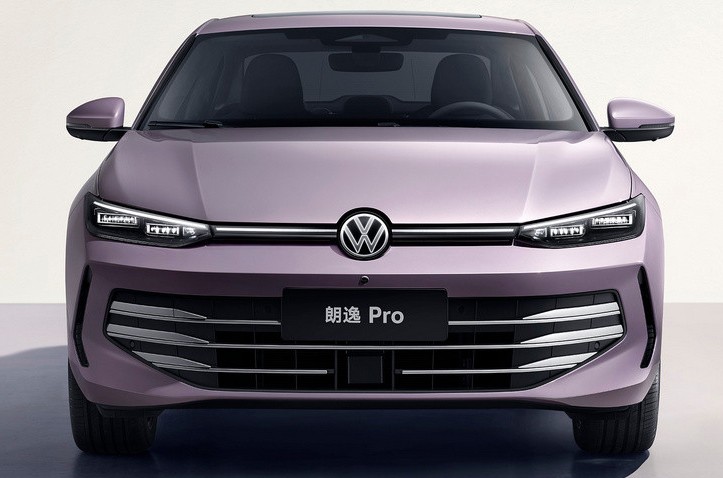Седан Volkswagen Lavida Pro экстерьер вид первый