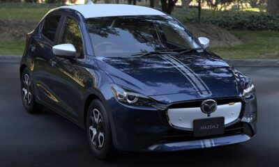 Хэтчбек Mazda2 вид третий