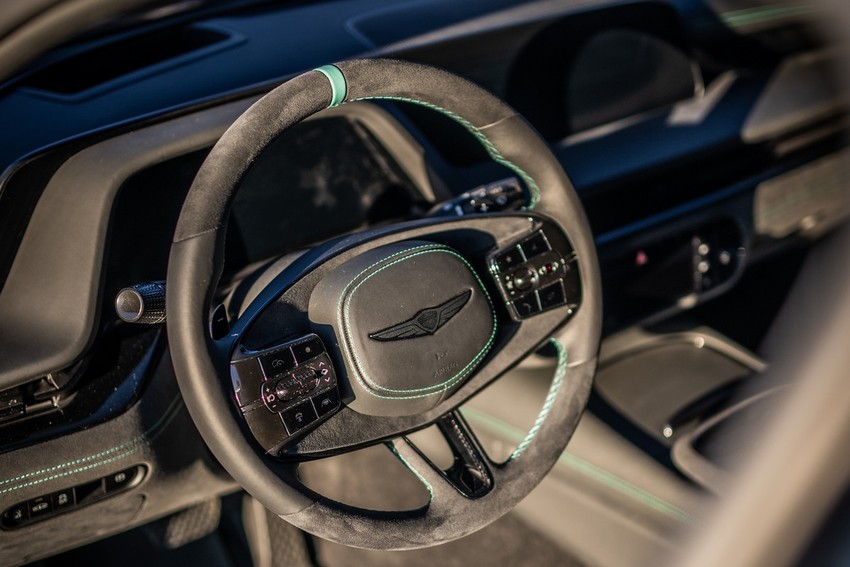 Универсал Genesis G90 Wingback салон