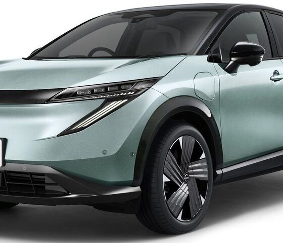 Кроссовер Nissan Ariya экстерьер вид пятый