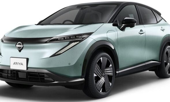 Кроссовер Nissan Ariya экстерьер вид пятый