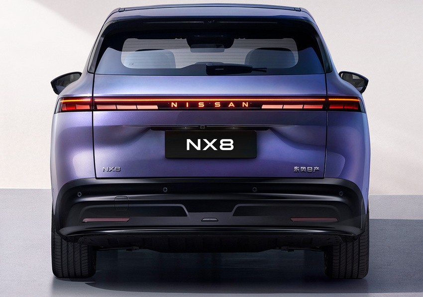 Кроссовер Nissan NX8 экстерьер вид второй