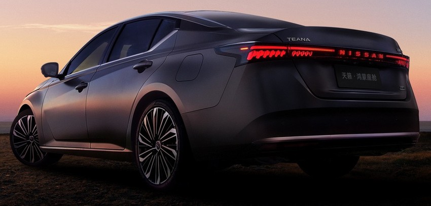 Седан Nissan Teana экстерьер вид второй