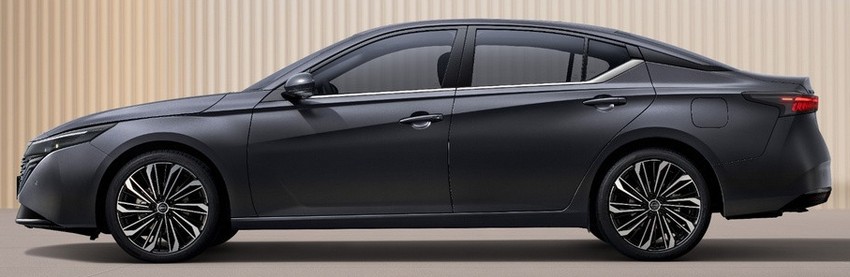 Седан Nissan Teana экстерьер вид первый