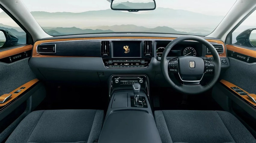 Седан Toyota Century салон вид первый