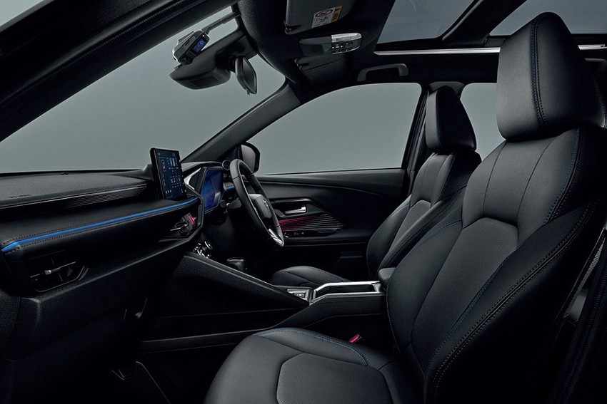 Кроссовер Toyota Yaris Cross Nightshade салон