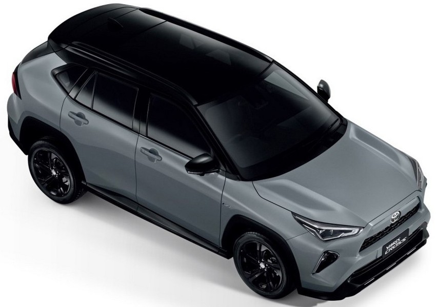 Кроссовер Toyota Yaris Cross Nightshade экстерьер вид первый