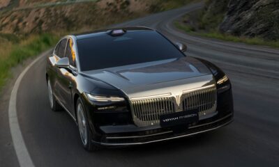 Седан Voyah Passion L экстерьер вид первый