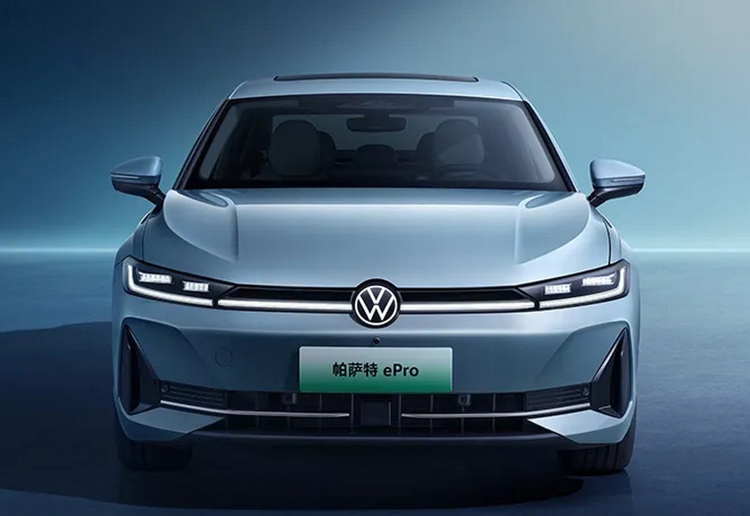 Седан Volkswagen Passat ePro экстерьер вид второй