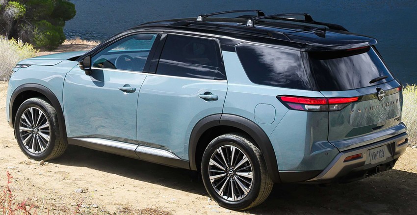 Кроссовер Nissan Pathfinder экстерьер вид первый