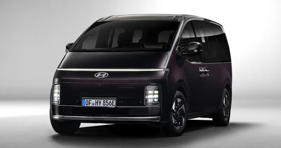 Большой минивэн способен буксировать двухтонный прицеп