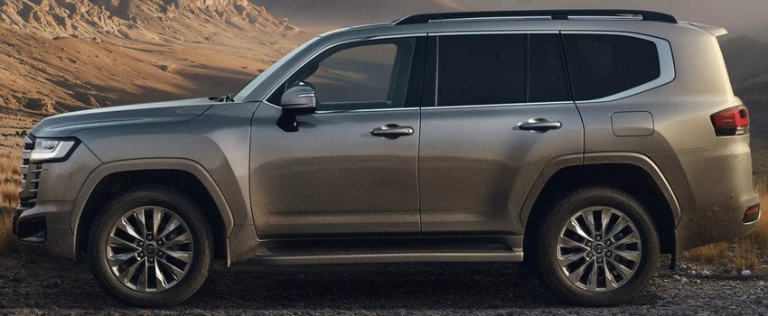 Внедорожник Toyota Land Cruiser 300 экстерьер вид первый