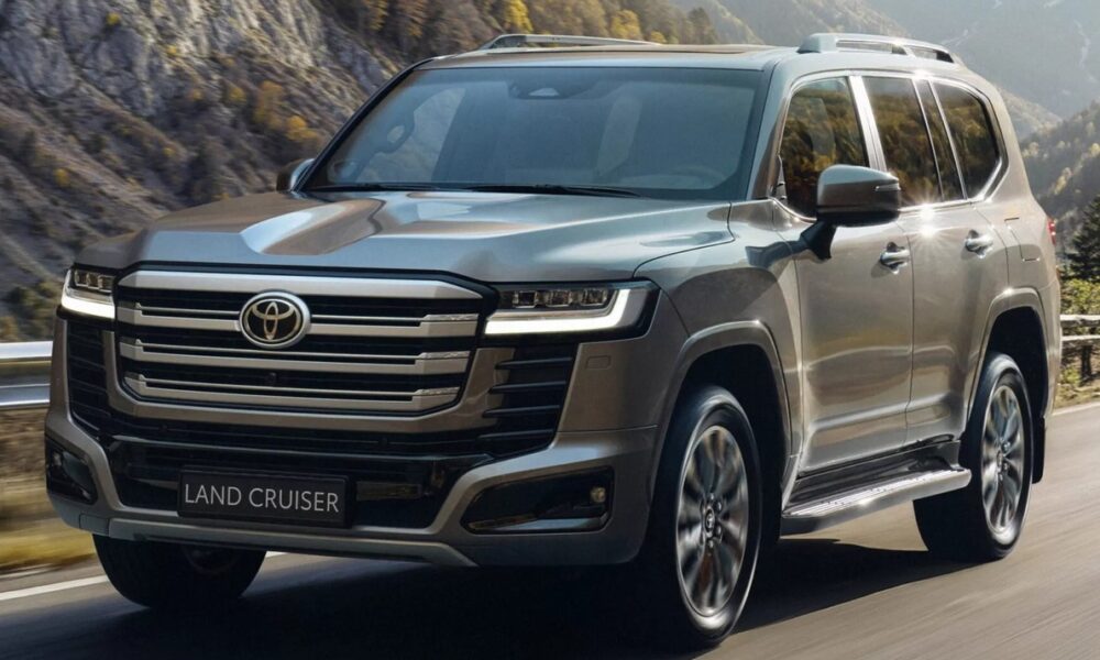 Внедорожник Toyota Land Cruiser 300 экстерьер вид третий