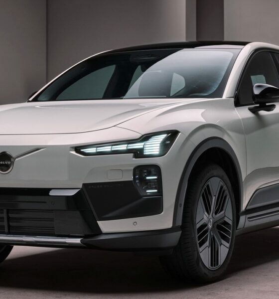 Кроссовер Volvo EX60 экстерьер вид четвертый