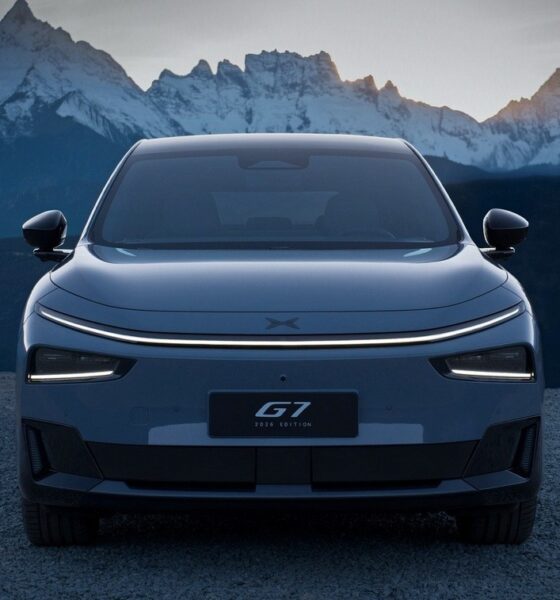 Кроссовер XPeng G7 салон экстерьер вид третий